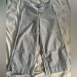 Madewell cropped wide-leg pants.